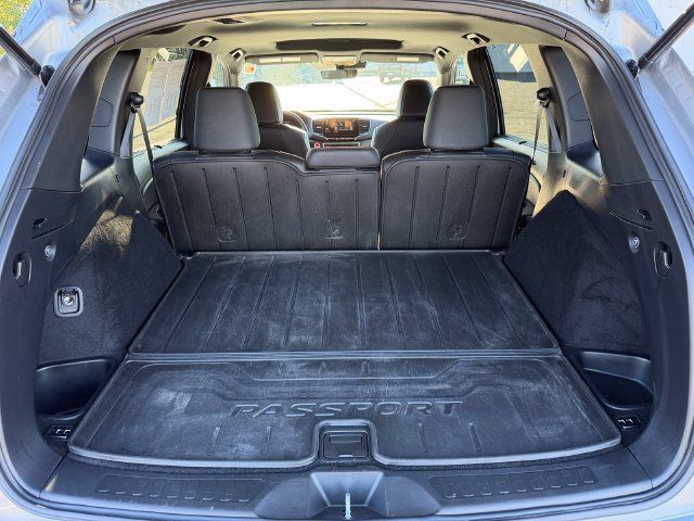 Used 2025 Honda Passport TrailSport image 16