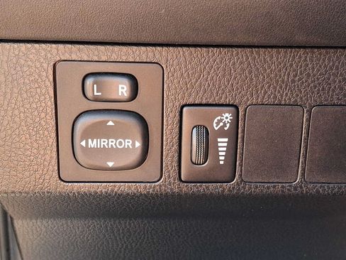Used 2016 Toyota RAV4 LE AWD/4WD image 21