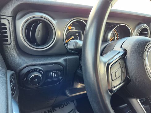 Used 2022 Jeep Wrangler Unlimited Sport image 24