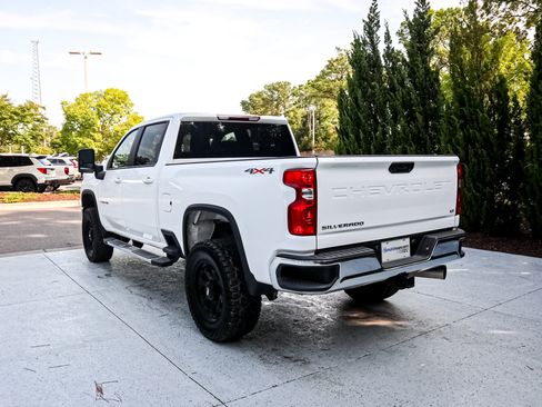 Used 2025 Chevrolet Silverado 2500 LT w/ Convenience Package AWD/4WD image 9