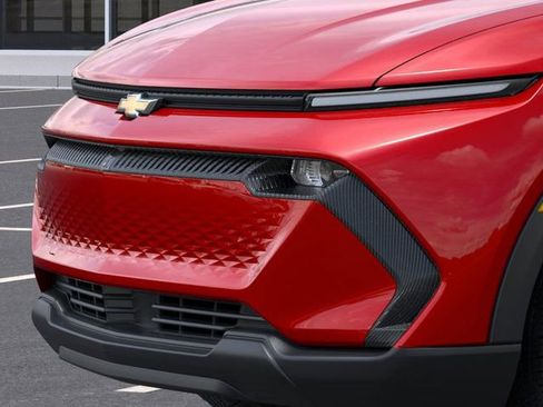 New 2026 Chevrolet Equinox EV LT image 13