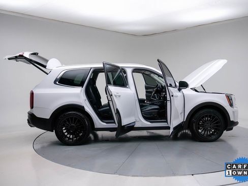 Used 2022 Kia Telluride EX w/ EX Premium Package image 29