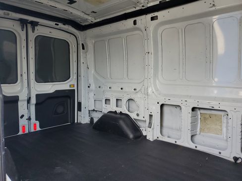 Used 2015 Ford Transit 150 130 Medium Roof image 29