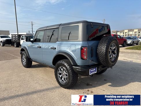 Used 2025 Ford Bronco Badlands image 4