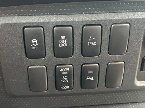 Used 2014 Toyota FJ Cruiser 4WD w/ Upgrade Package image 25
