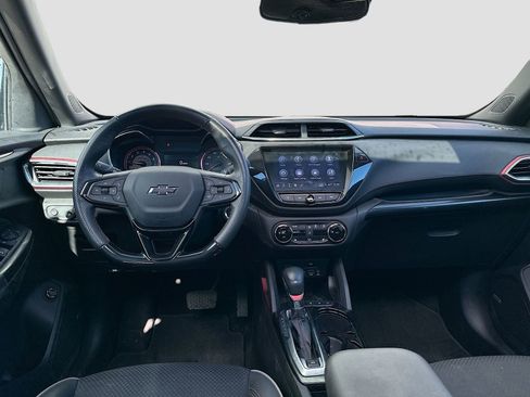 Used 2023 Chevrolet TrailBlazer RS w/ Sun and Liftgate Package AWD/4WD image 22
