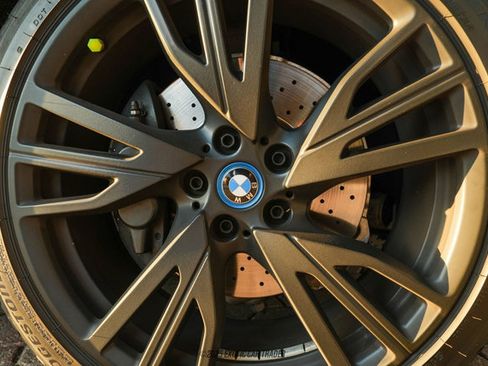 Used 2017 BMW i8 image 56