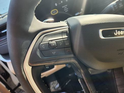 New 2026 Jeep Grand Cherokee Limited w/ Luxury Tech Group II AWD/4WD image 21