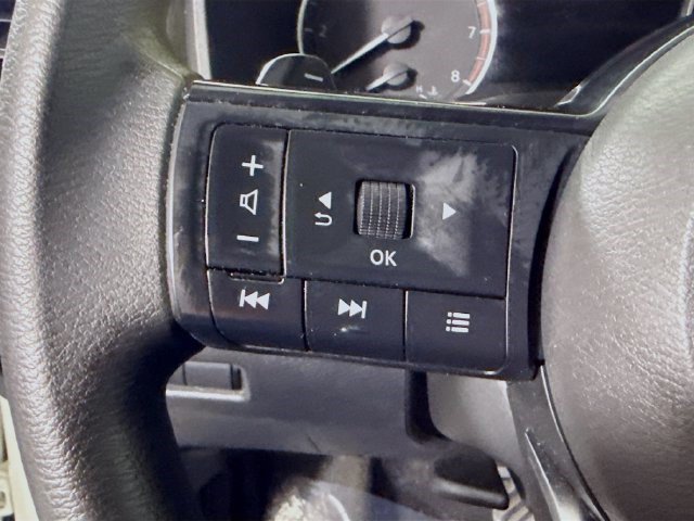 Used 2022 Nissan Rogue S AWD/4WD image 13