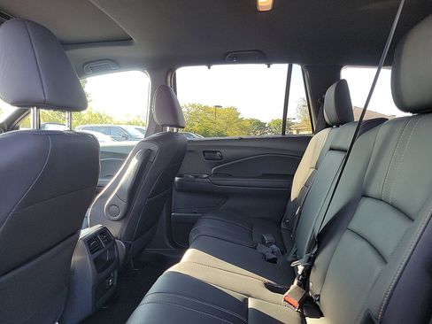 Certified 2022 Honda Passport TrailSport image 11