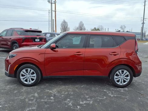 Used 2023 Kia Soul LX image 25