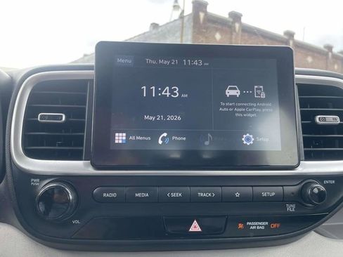 Used 2022 Hyundai Venue SEL FWD image 18