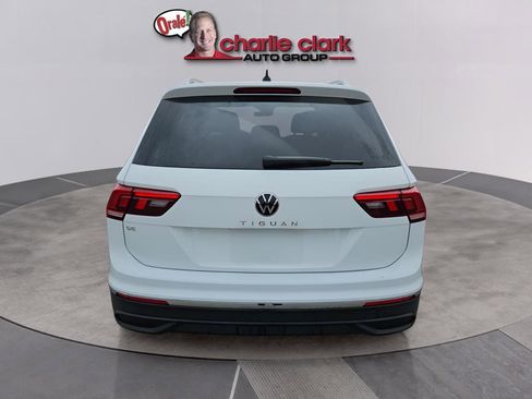 Used 2024 Volkswagen Tiguan SE image 5