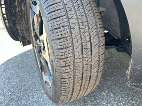 Certified 2025 Kia Telluride S image 10