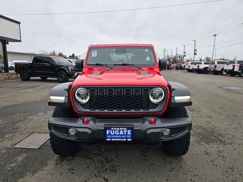 Used 2024 Jeep Wrangler Rubicon w/ Technology Group image 3