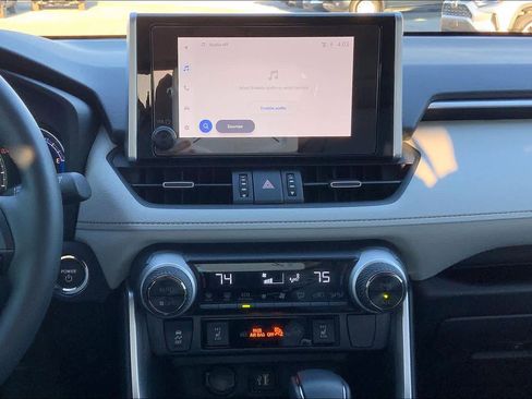 Used 2025 Toyota RAV4 XLE Premium image 6