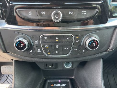 Used 2023 Chevrolet Traverse LT w/ Midnight/Sport Edition image 26