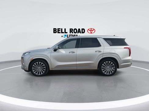 Used 2024 Hyundai Palisade Calligraphy image 6