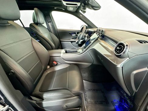 Used 2024 Mercedes-Benz GLC 300 4MATIC image 27