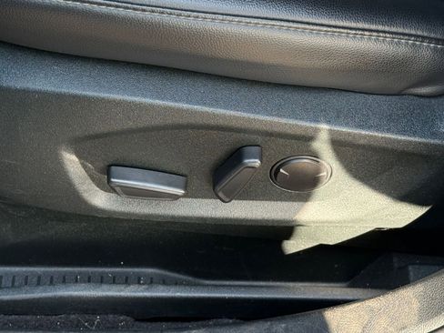 Used 2022 Ford Edge SEL image 25