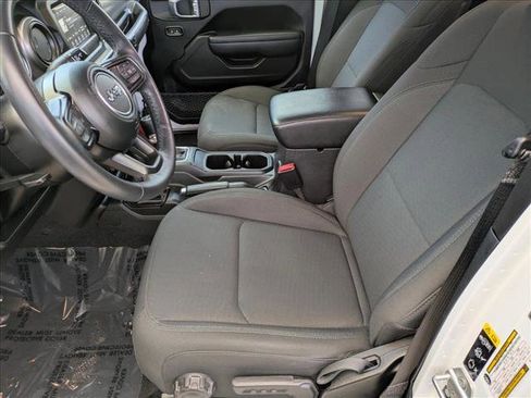 Used 2022 Jeep Gladiator Sport image 15