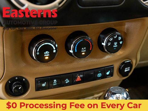 Used 2017 Jeep Wrangler Unlimited Sahara w/ Max Tow Package AWD/4WD image 21