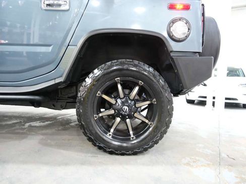Used 2005 HUMMER H2 w/ Preferred Equipment Group image 7