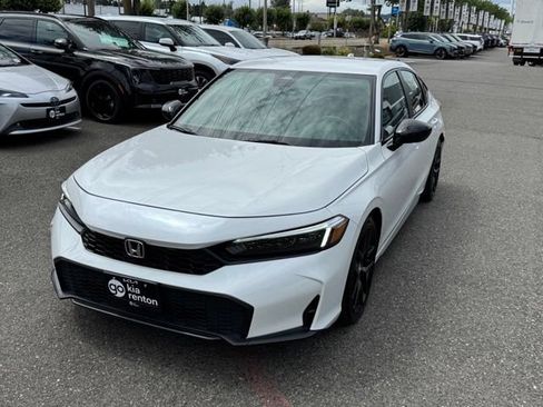 Used 2025 Honda Civic Sport image 3