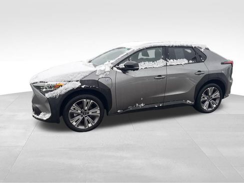 Used 2024 Subaru Solterra Limited w/ Limited Package image 2