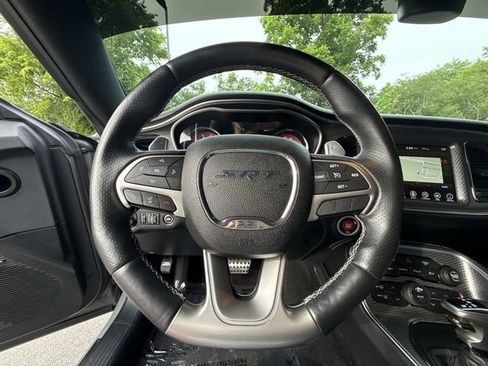 Used 2017 Dodge Challenger SRT Hellcat RWD image 14