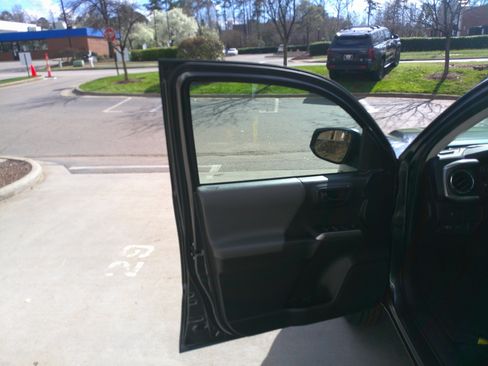 Used 2023 Toyota Tacoma SR5 image 17