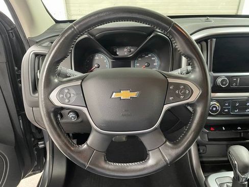 Used 2022 Chevrolet Colorado LT AWD/4WD image 14