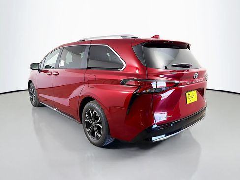 New 2026 Toyota Sienna Platinum AWD/4WD image 7