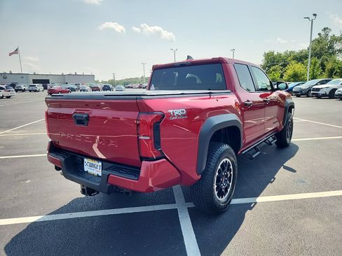 Used 2025 Toyota Tacoma TRD Off-Road AWD/4WD image 6