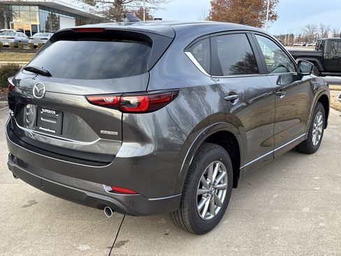 New 2025 MAZDA CX-5 AWD 2.5 S w/ Preferred Package image 3