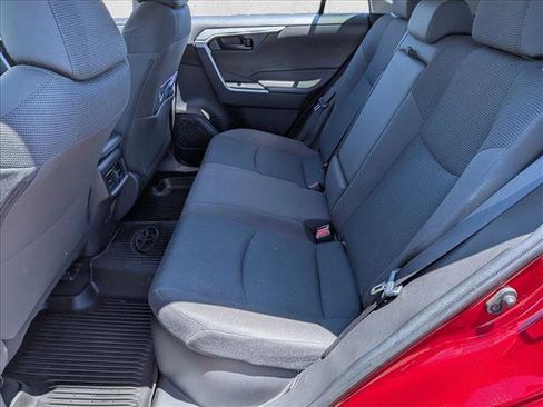 Used 2024 Toyota RAV4 LE AWD/4WD image 18