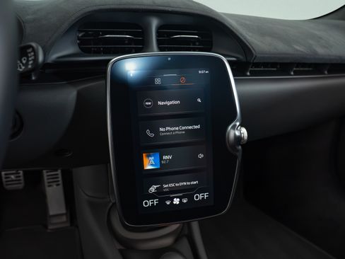 Used 2025 McLaren Artura RWD image 8