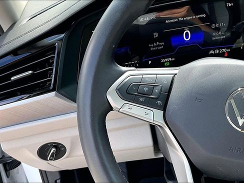 Certified 2023 Volkswagen Jetta SE w/ Panoramic Sunroof Package image 23