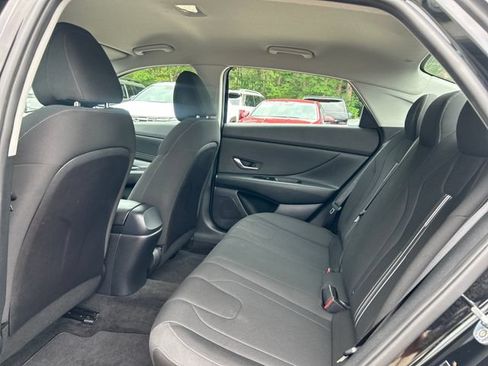 Certified 2021 Hyundai Elantra SEL w/ Convenience Package FWD image 23
