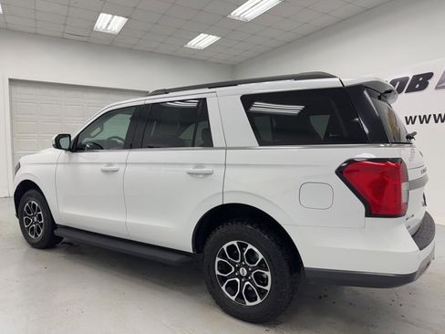 Used 2024 Ford Expedition XLT image 7