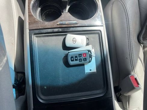 Used 2017 Toyota Sienna XLE AWD/4WD image 10