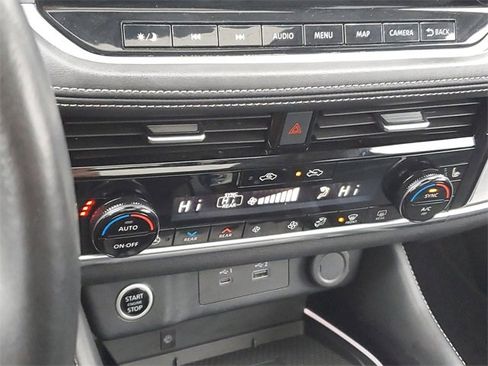 Used 2023 Nissan Rogue Platinum w/ Platinum Premium Package image 20