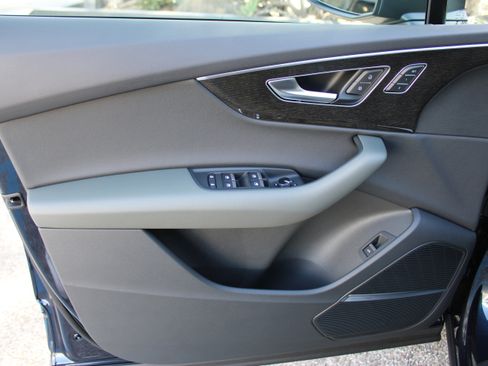 New 2026 Audi Q7 2.0T Premium image 16