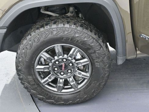 Used 2024 GMC Sierra 1500 AT4X image 37