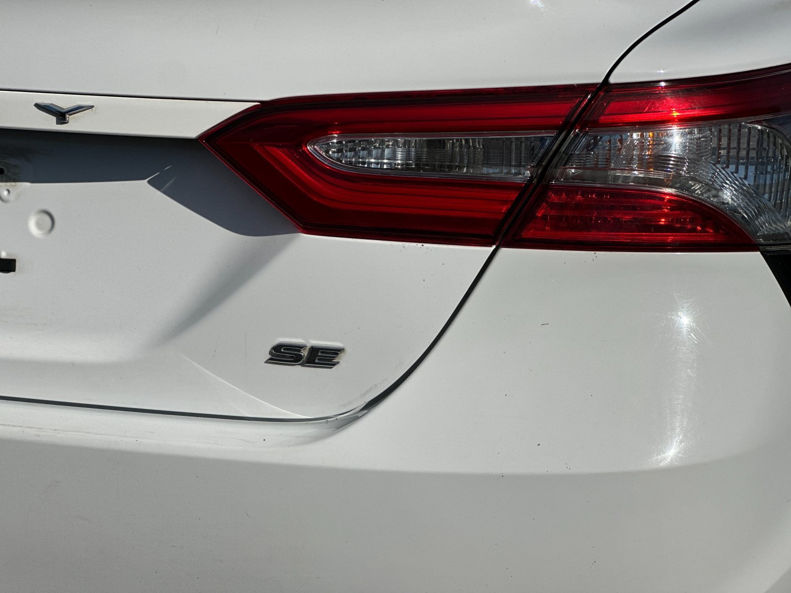 Used 2019 Toyota Camry SE FWD image 25