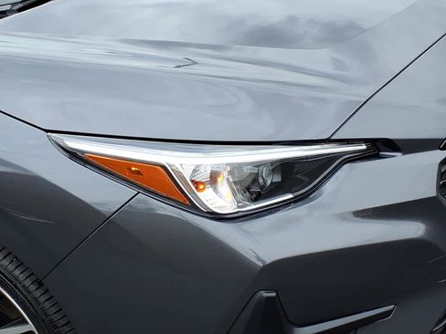 Used 2024 Subaru Impreza 2.0i Sport image 9