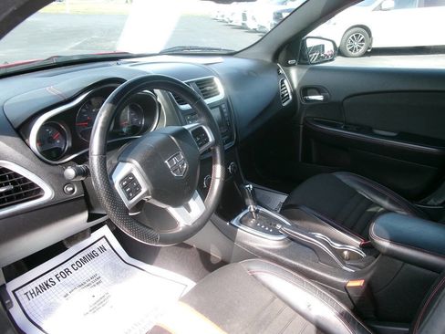 Used 2014 Dodge Avenger R/T image 12
