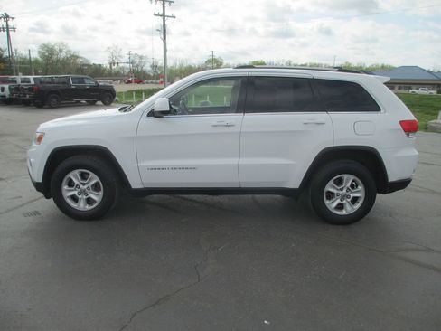 Used 2014 Jeep Grand Cherokee Laredo w/ Security & Convenience Group image 9
