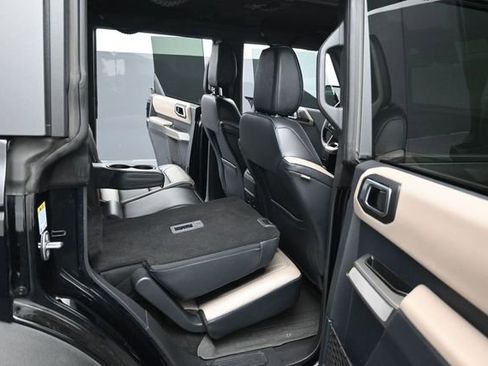 Used 2023 Ford Bronco Wildtrak AWD/4WD image 28