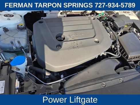 Certified 2025 Volvo XC40 B5 Core image 22